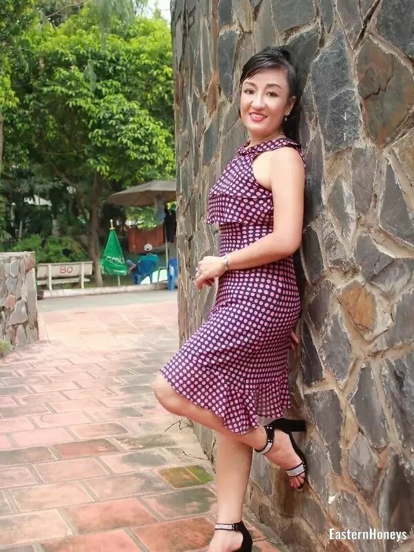 Meet Vietnamese Single Ladies Online — Vietnamese Singles Dating